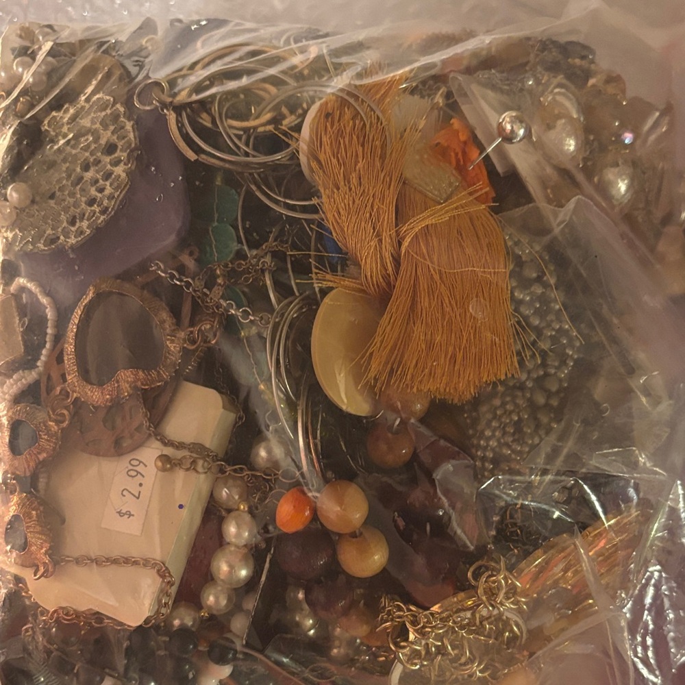 5 lbs craft jewelry, none wearable